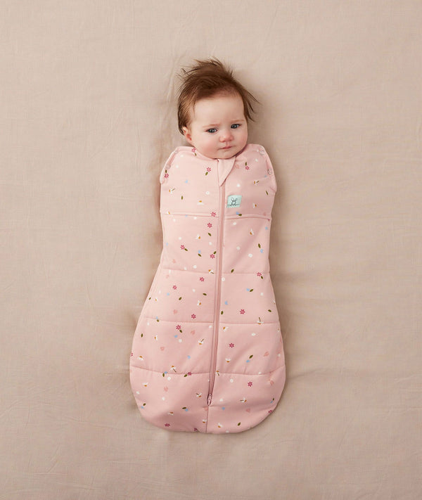 ergoPouch Cocoon Swaddle Bag 2.5 TOG Daisies, a warm swaddle