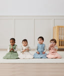 ergoPouch Jersey Sleeping Bag 2.5 TOG Daisies, a warm sleeping bag